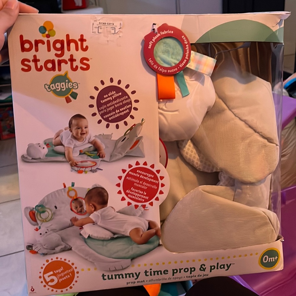 Baby tummy time free